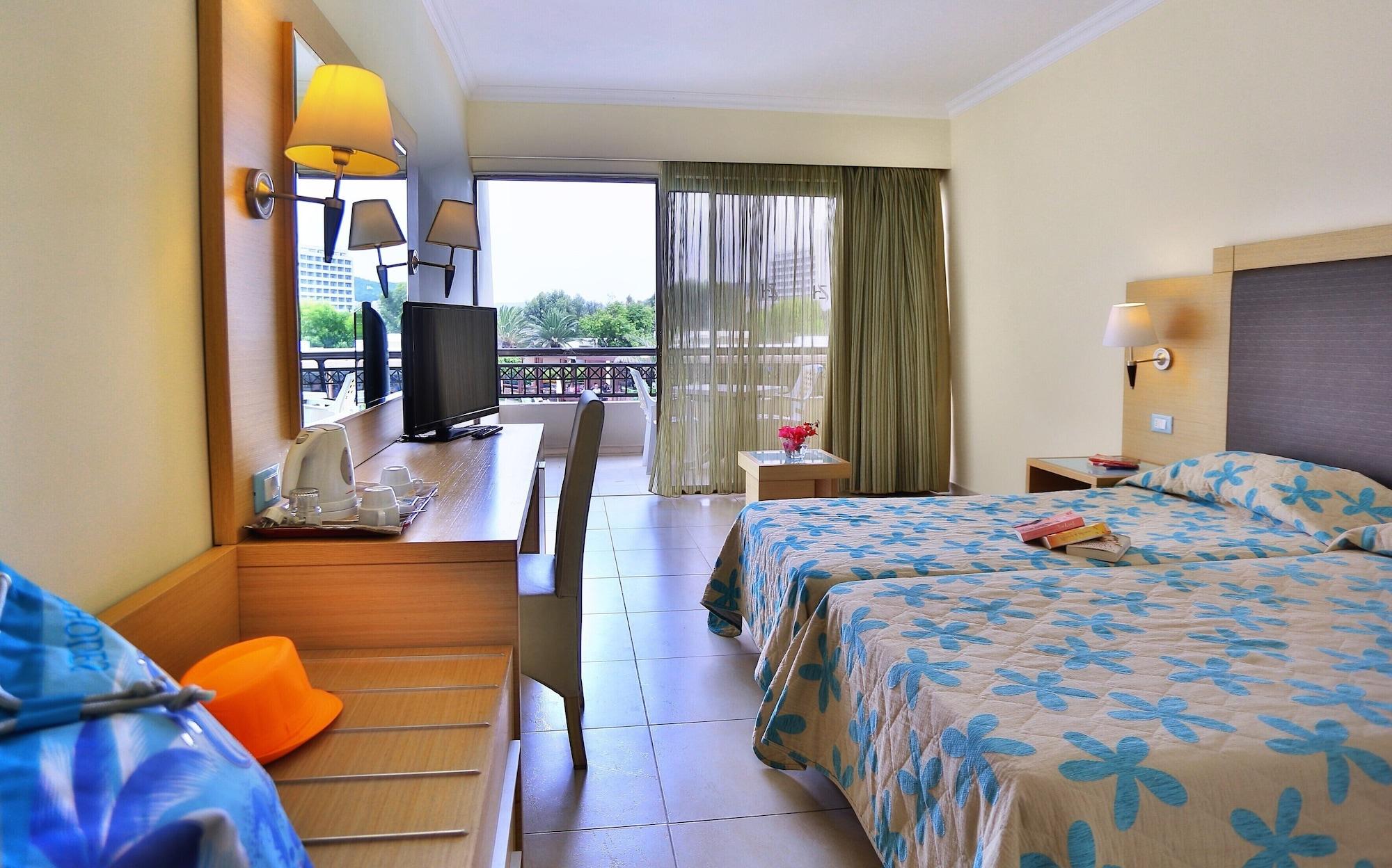 Sol Cosmopolitan Rhodes Hotel Иксия Екстериор снимка