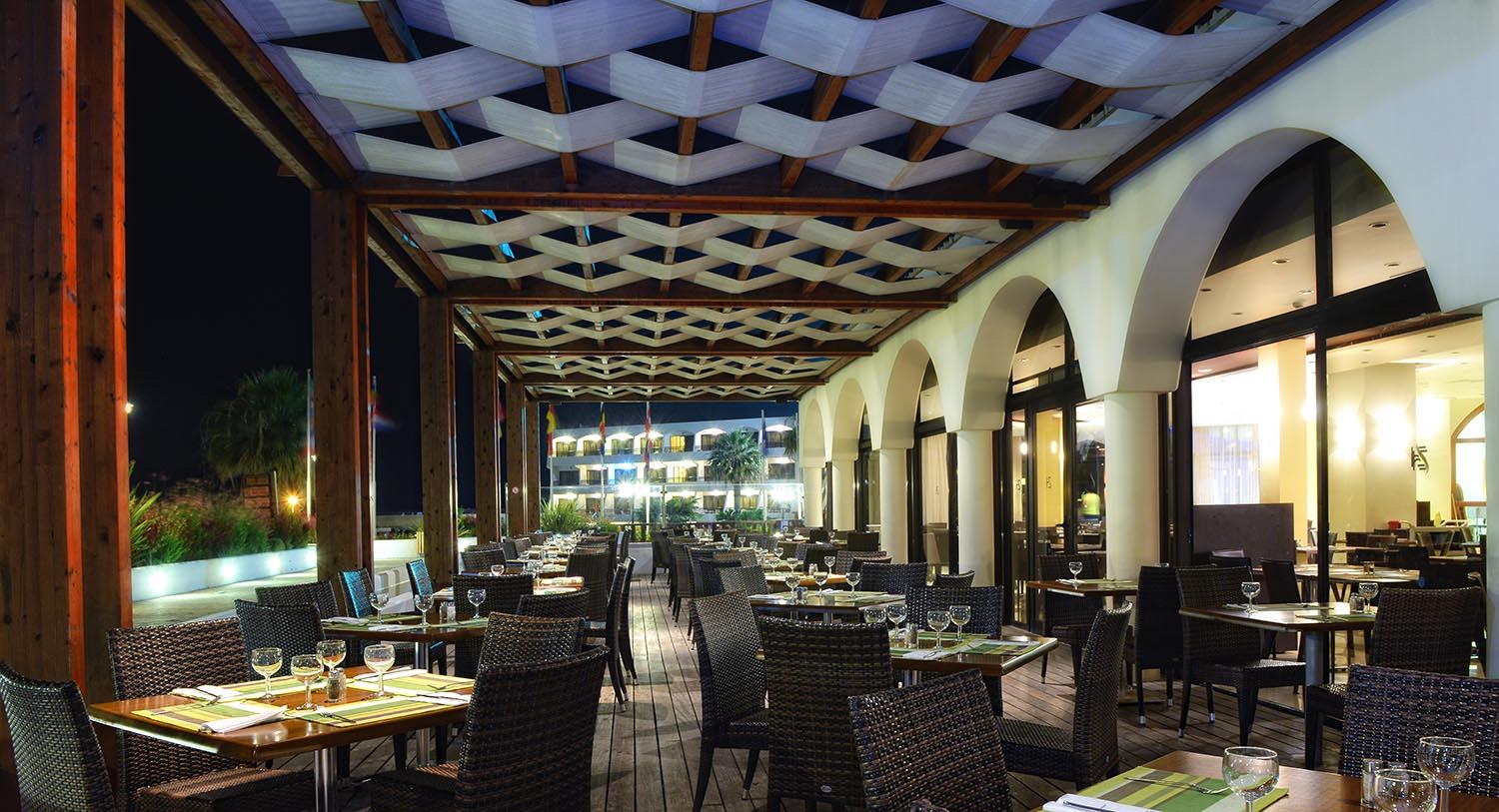Sol Cosmopolitan Rhodes Hotel Иксия Екстериор снимка